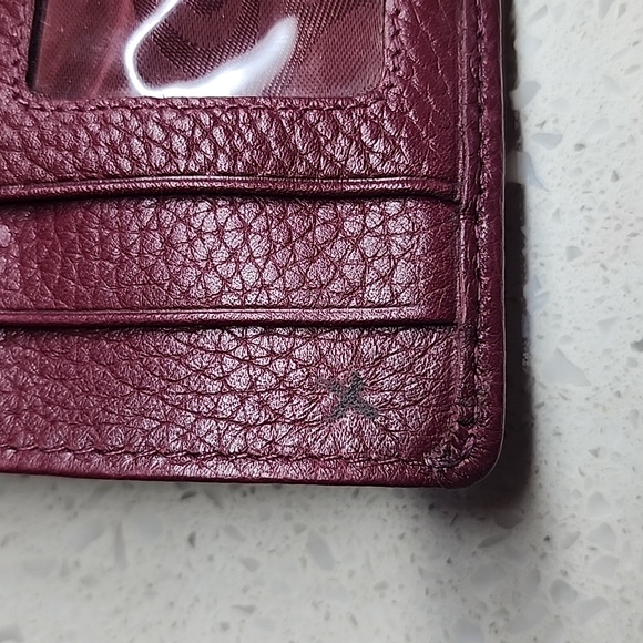 Brighton Vintage Pebble Leather Fold Wallet - Picture 7 of 10